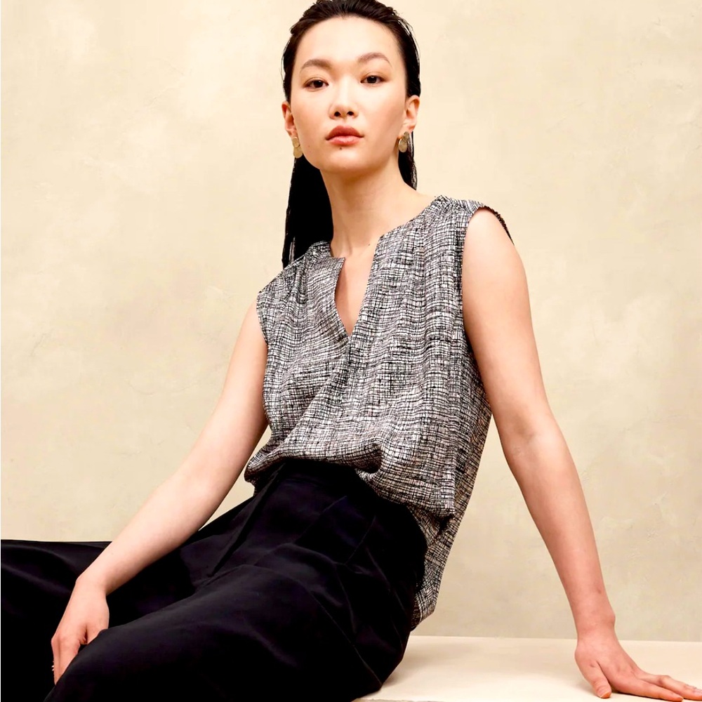 BANANA REPUBLIC FACTORY Top